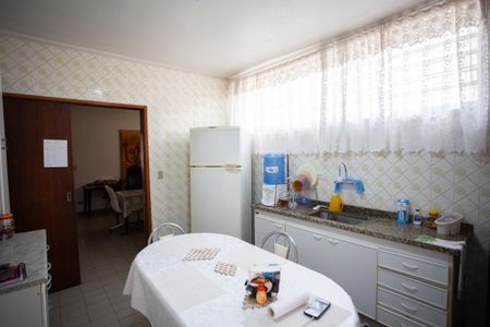 Casa à venda com 185m², 3 quartos e 2 vagas Casa à venda com 185m², 3 quartos e 2 vagasCOZINHA