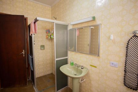 Casa à venda com 185m², 3 quartos e 2 vagas Casa à venda com 185m², 3 quartos e 2 vagasBANHEIRO