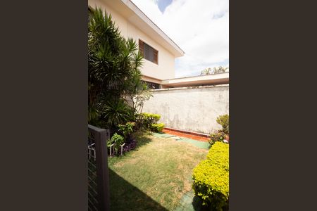 Casa à venda com 185m², 3 quartos e 2 vagas Casa à venda com 185m², 3 quartos e 2 vagasGARAGEM