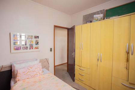 Casa à venda com 185m², 3 quartos e 2 vagas Casa à venda com 185m², 3 quartos e 2 vagasQUARTO 2