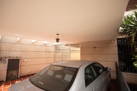 Casa à venda com 185m², 3 quartos e 2 vagas Casa à venda com 185m², 3 quartos e 2 vagasGARAGEM
