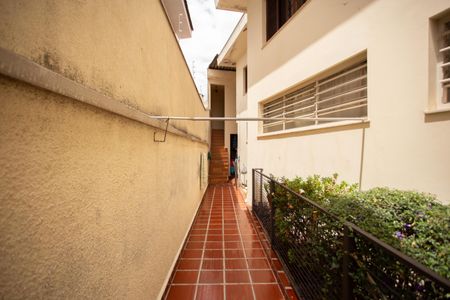 Casa à venda com 185m², 3 quartos e 2 vagas Casa à venda com 185m², 3 quartos e 2 vagasÁREA EXTERNA