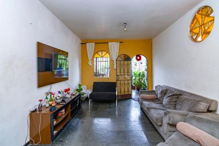 Sala 1 de casa à venda com 3 quartos, 240m² em Califórnia, Belo Horizonte