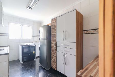 Apartamento à venda com 85m², 3 quartos e sem vagaCozinha e Área de Serviço,