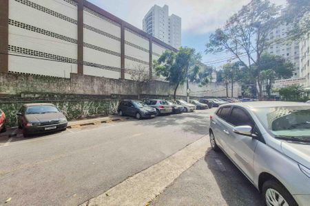 Apartamento à venda com 85m², 3 quartos e sem vagaÁrea comum