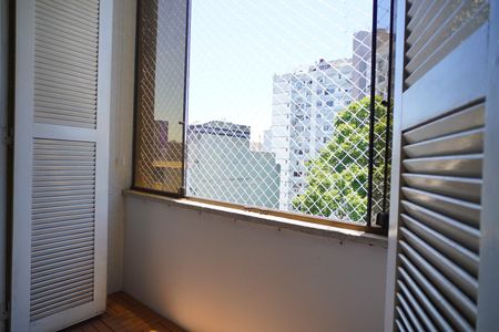 Apartamento à venda com 92m², 2 quartos e sem vaga Apartamento à venda com 92m², 2 quartos e sem vagaVaranda