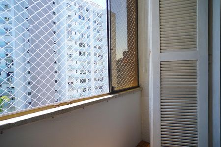 Apartamento à venda com 92m², 2 quartos e sem vaga Apartamento à venda com 92m², 2 quartos e sem vagaVaranda