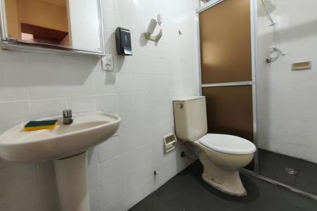 Banheiro  de apartamento para alugar com 2 quartos, 70m² em Swift, Campinas