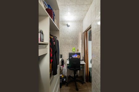 Casa à venda com 243m², 2 quartos e 6 vagasCloset Quarto 1