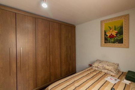 Casa à venda com 243m², 2 quartos e 6 vagasSuíte