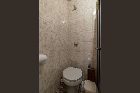 Casa à venda com 243m², 2 quartos e 6 vagasBanheiro 