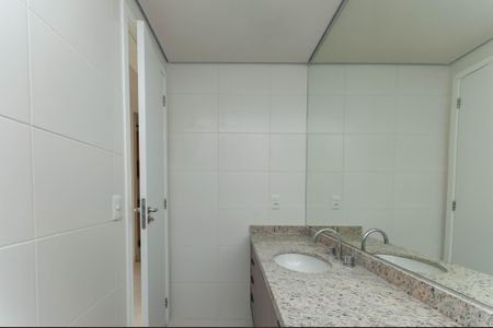 Banheiro Social de apartamento para alugar com 1 quarto, 41m² em Barra Funda, São Paulo