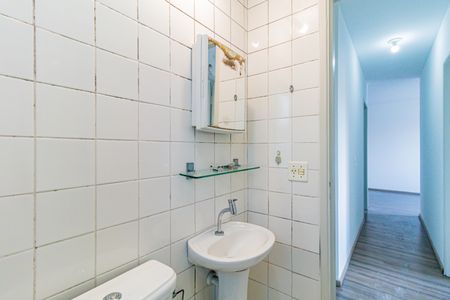 Apartamento para alugar com 52m², 2 quartos e sem vagaBanheiro