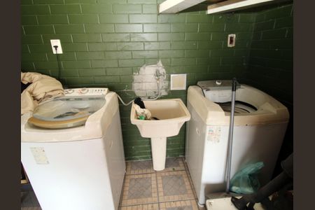 Apartamento à venda com 160m², 3 quartos e 1 vagaÁrea de Serviço