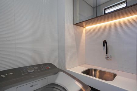 Apartamento à venda com 169m², 3 quartos e 3 vagas Apartamento à venda com 169m², 3 quartos e 3 vagasÁrea de serviço
