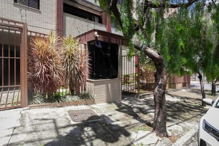 Apartamento à venda com 169m², 3 quartos e 3 vagas Apartamento à venda com 169m², 3 quartos e 3 vagasFachada