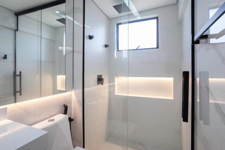 Apartamento à venda com 169m², 3 quartos e 3 vagas Apartamento à venda com 169m², 3 quartos e 3 vagasBanheiro da suíte