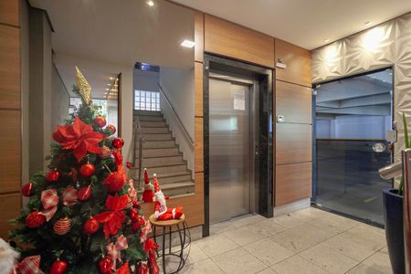 Apartamento à venda com 169m², 3 quartos e 3 vagas Apartamento à venda com 169m², 3 quartos e 3 vagasHall social