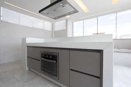 Apartamento à venda com 169m², 3 quartos e 3 vagas Apartamento à venda com 169m², 3 quartos e 3 vagasCobertura