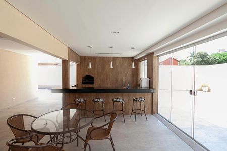 Apartamento à venda com 169m², 3 quartos e 3 vagas Apartamento à venda com 169m², 3 quartos e 3 vagasÁrea comum - Salão de festas