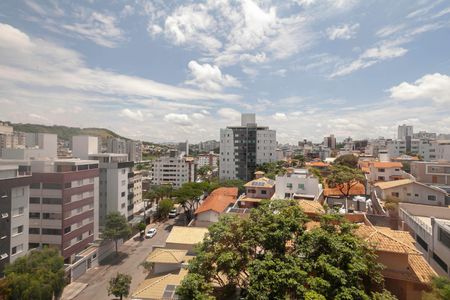 Apartamento à venda com 169m², 3 quartos e 3 vagas Apartamento à venda com 169m², 3 quartos e 3 vagasCobertura - Vista