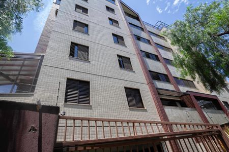 Apartamento à venda com 169m², 3 quartos e 3 vagas Apartamento à venda com 169m², 3 quartos e 3 vagasFachada