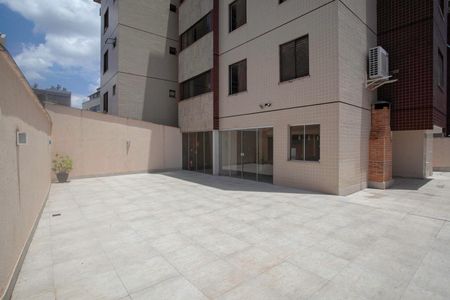 Apartamento à venda com 169m², 3 quartos e 3 vagas Apartamento à venda com 169m², 3 quartos e 3 vagasÁrea comum