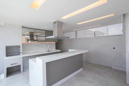 Apartamento à venda com 169m², 3 quartos e 3 vagas Apartamento à venda com 169m², 3 quartos e 3 vagasCobertura