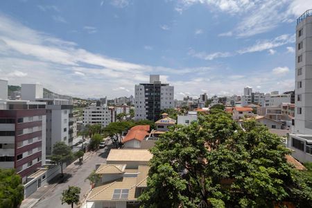 Apartamento à venda com 169m², 3 quartos e 3 vagas Apartamento à venda com 169m², 3 quartos e 3 vagasQuarto 1 - Vista