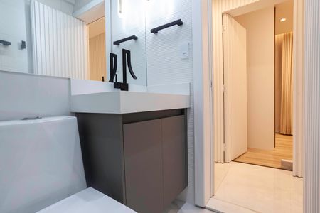 Apartamento à venda com 169m², 3 quartos e 3 vagas Apartamento à venda com 169m², 3 quartos e 3 vagasBanheiro social 1