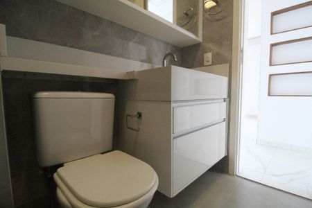 Apartamento à venda com 71m², 3 quartos e 1 vagaBanheiro social