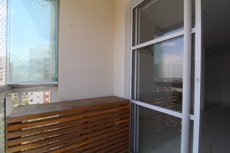 Apartamento à venda com 71m², 3 quartos e 1 vagaSala - Varanda