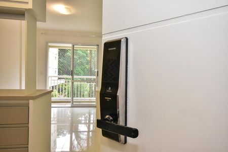 Sala de kitnet/studio para alugar com 1 quarto, 33m² em Panamby, São Paulo