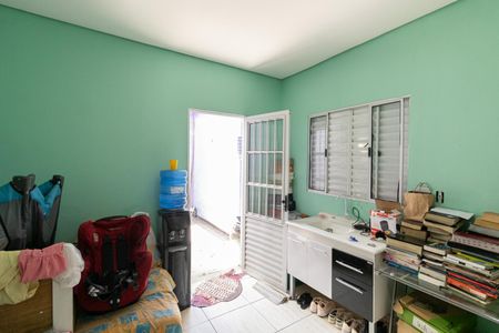 Casa à venda com 75m², 4 quartos e 2 vagasCasa 3 - Quarto Externo 