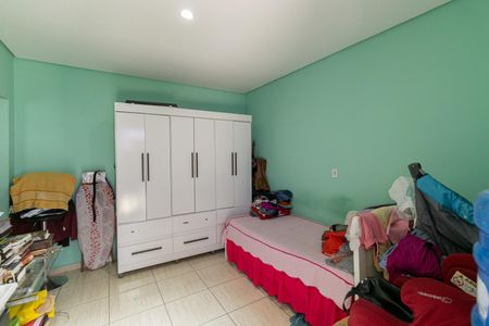 Casa à venda com 75m², 4 quartos e 2 vagasCasa 3 - Quarto Externo 