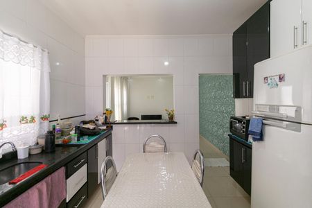 Casa à venda com 75m², 4 quartos e 2 vagasCasa 3 - Cozinha