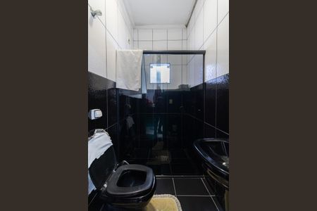 Casa à venda com 75m², 4 quartos e 2 vagasCasa 3 - Banheiro