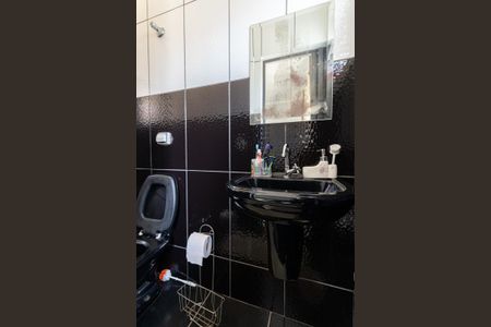 Casa à venda com 75m², 4 quartos e 2 vagasCasa 3 - Banheiro Suíte