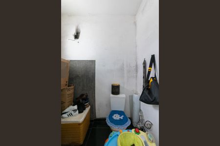 Casa à venda com 75m², 4 quartos e 2 vagasCasa 3 - Quarto Externo 