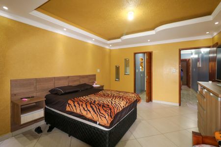 Casa à venda com 234m², 2 quartos e 2 vagas Casa à venda com 234m², 2 quartos e 2 vagasSuíte 2