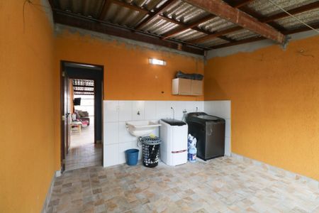 Casa à venda com 234m², 2 quartos e 2 vagas Casa à venda com 234m², 2 quartos e 2 vagasÁrea de Serviço 2