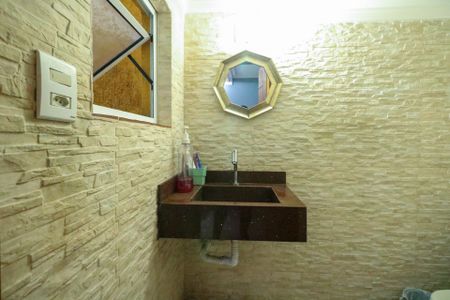 Casa à venda com 234m², 2 quartos e 2 vagas Casa à venda com 234m², 2 quartos e 2 vagasLavabo