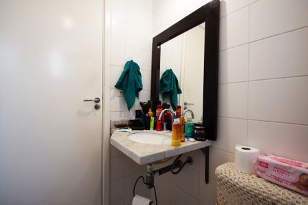 Apartamento à venda com 60m², 2 quartos e 1 vagabanheiro corredor