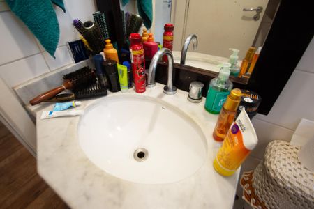 Apartamento à venda com 60m², 2 quartos e 1 vagabanheiro corredor