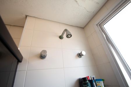 Apartamento à venda com 60m², 2 quartos e 1 vagabanheiro corredor