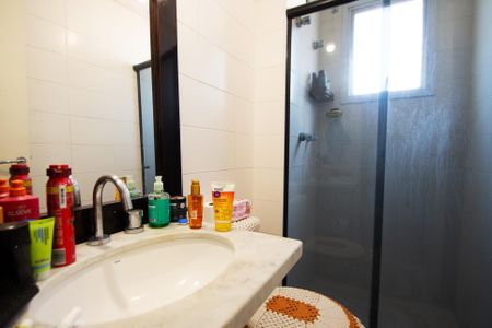 Apartamento à venda com 60m², 2 quartos e 1 vagabanheiro corredor