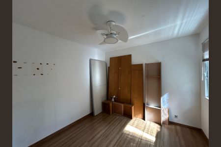 Quarto 1 de casa para alugar com 2 quartos, 80m² em Bento Ribeiro, Rio de Janeiro
