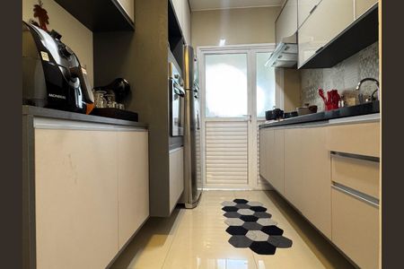 Apartamento à venda com 77m², 3 quartos e 1 vagaFoto 04