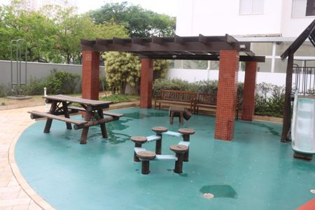 Apartamento à venda com 98m², 2 quartos e 2 vagasÁrea comum - Playground