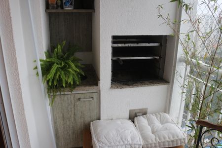 Apartamento à venda com 98m², 2 quartos e 2 vagasVaranda